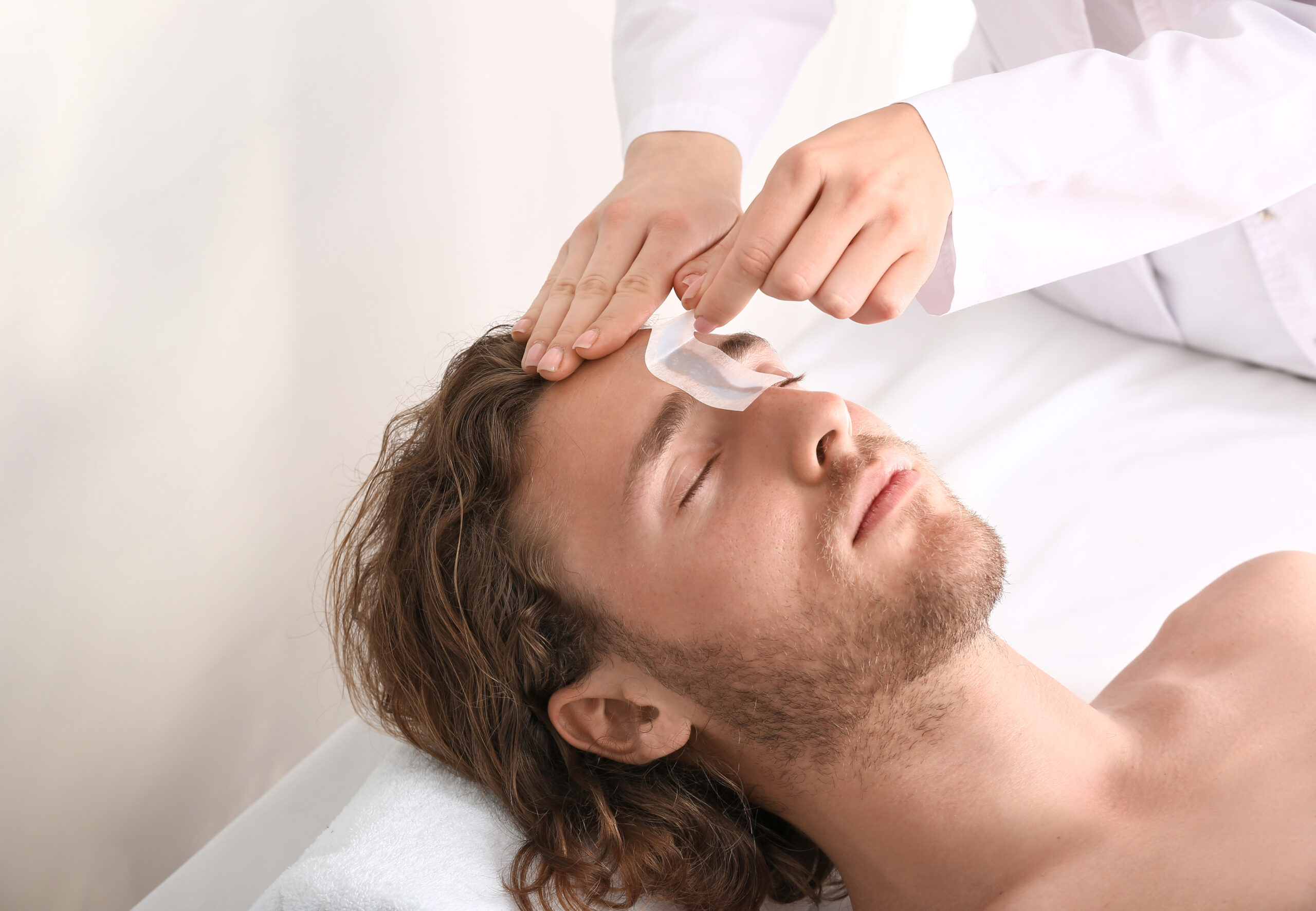 Men’s Eyebrow Wax